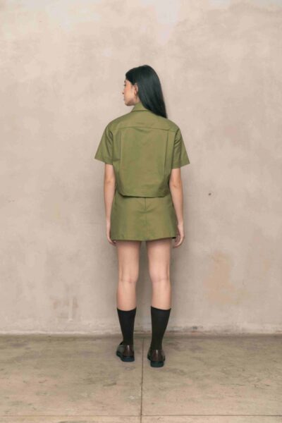 Alternative view of Short Saia Camila Verde Militar