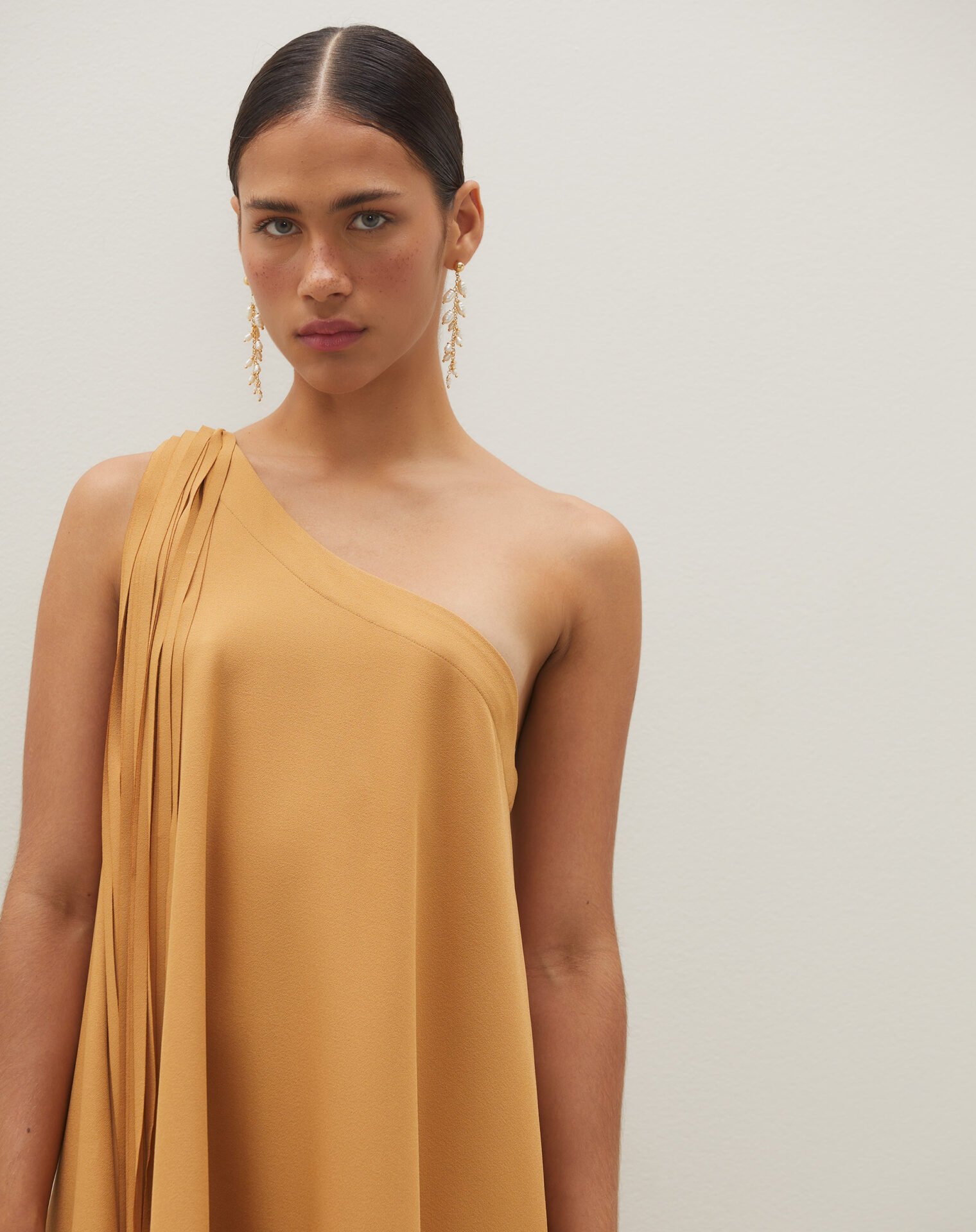 Vestido Beatriz Franjas Camelo - Imagem 3