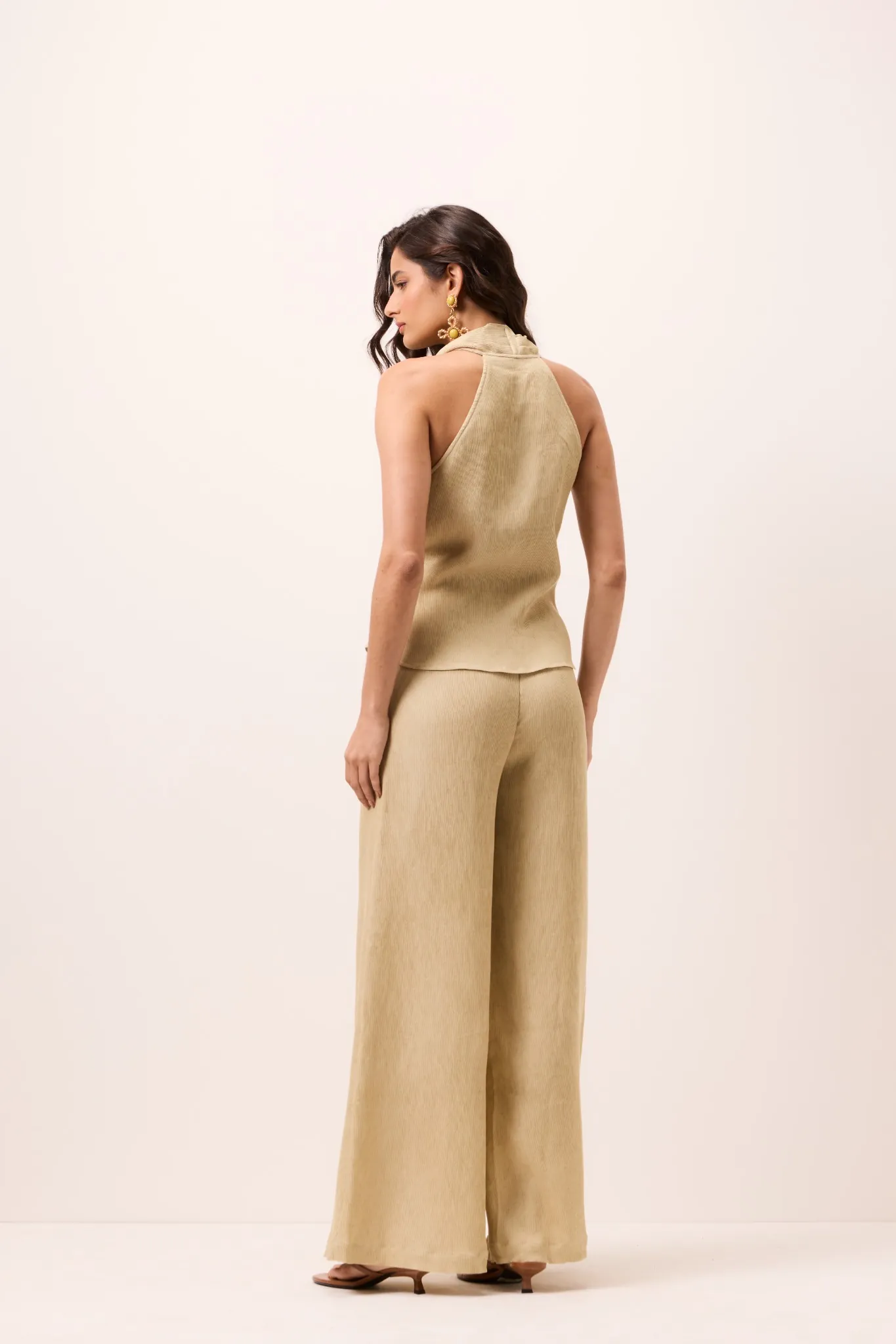 Regata Transpassada Linen Ostra Areia - Imagem 6