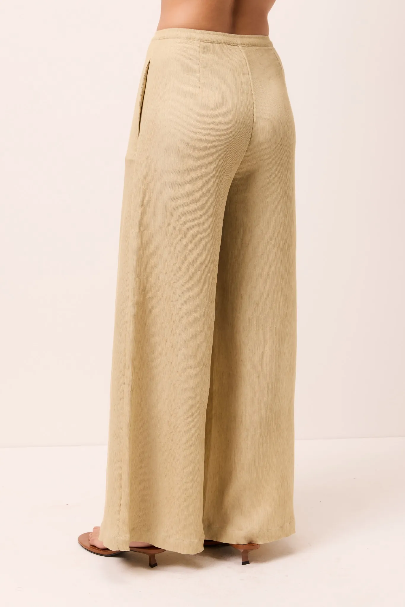 Calça Pantalona Linen Ostra Areia - Imagem 3
