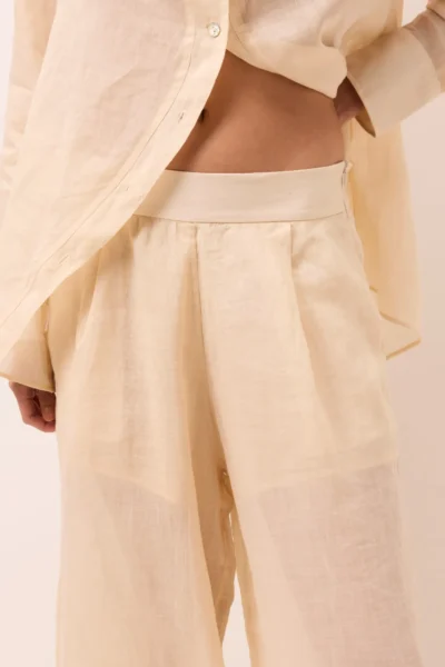 Alternative view of Calça Pantalona em Rami Amarelo Manteiga