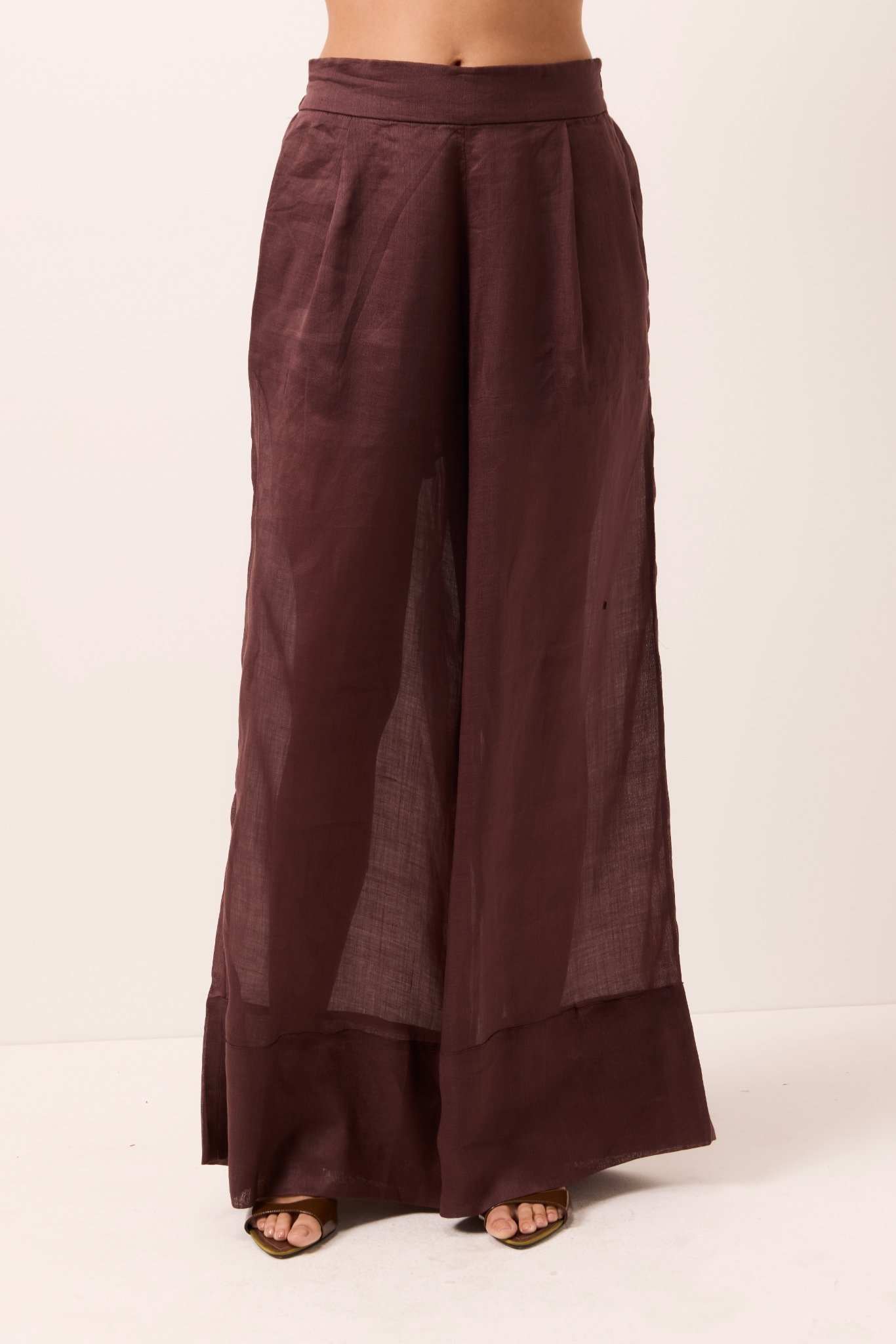 Calça Pantalona em Rami Marrom - Imagem 3