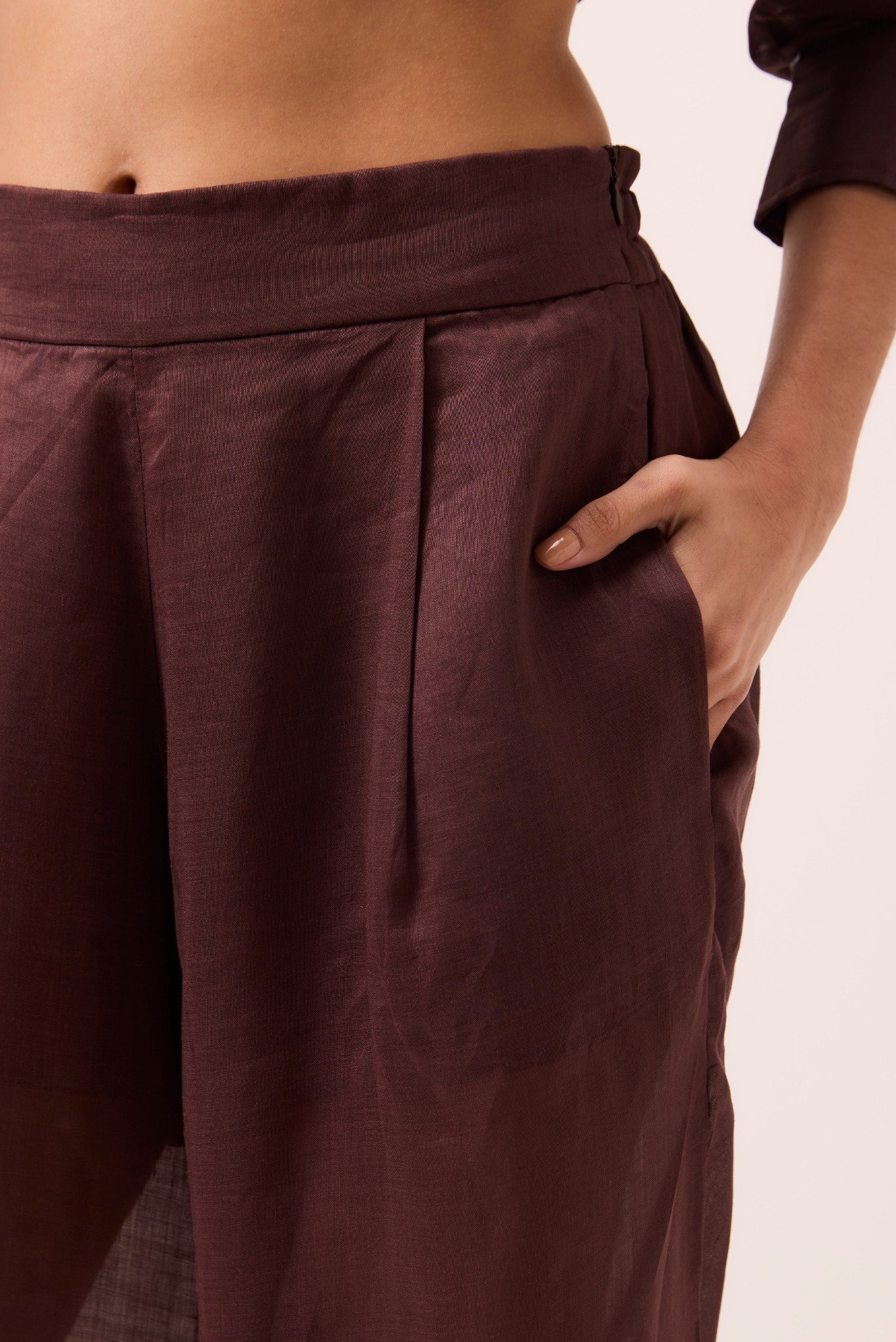 Calça Pantalona em Rami Marrom - Imagem 2