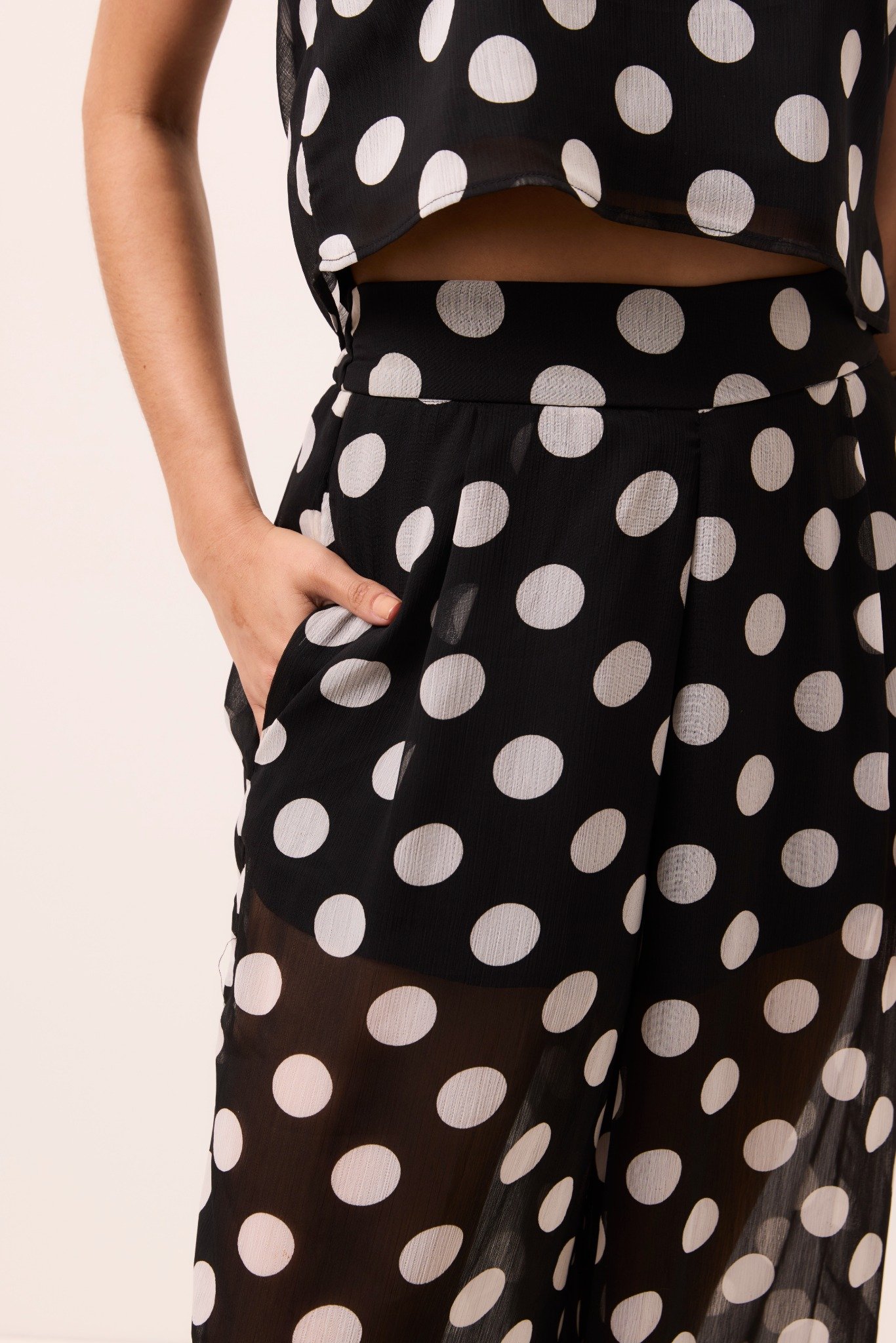 Calça Pantalona de Poá em Crepe - Imagem 2