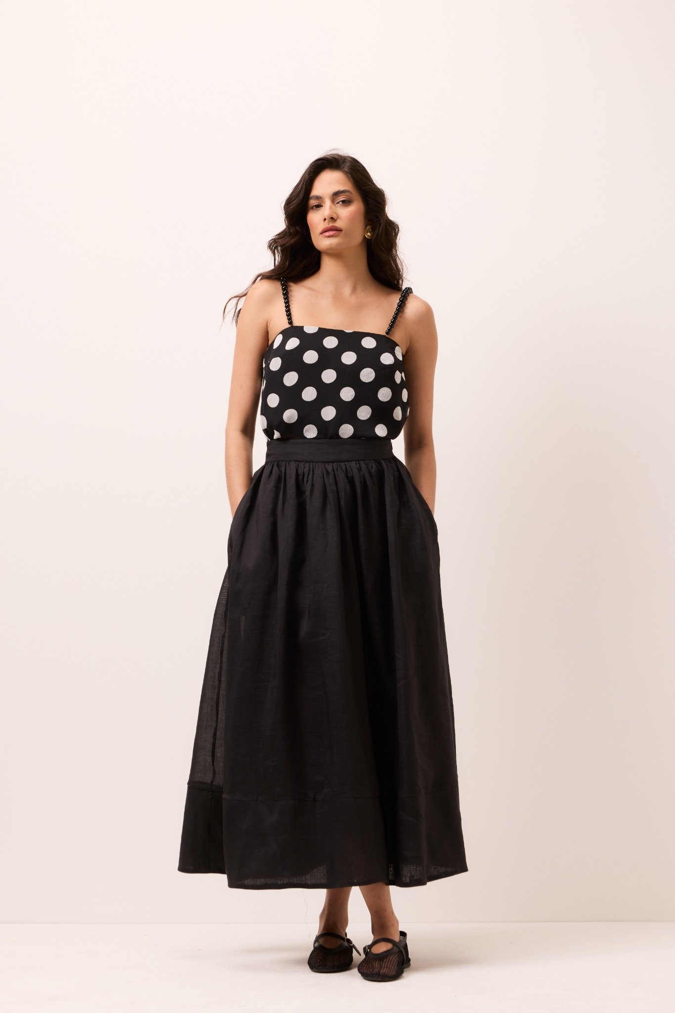 Saia Midi Classic Cintura Alta em Rami Preto - Imagem 6