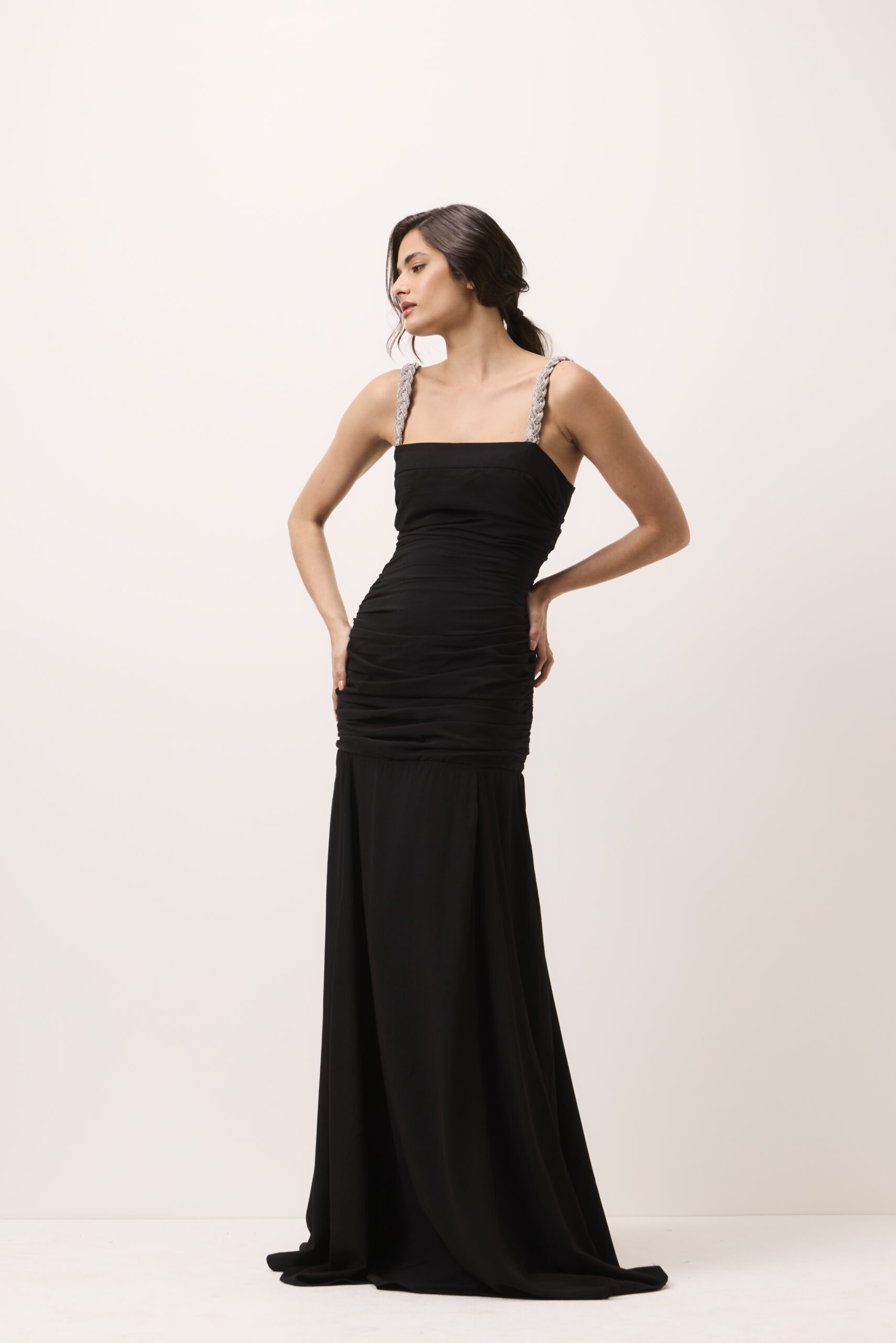 Vestido Longo Carmem Preto com Alças de Cristais - Imagem 4
