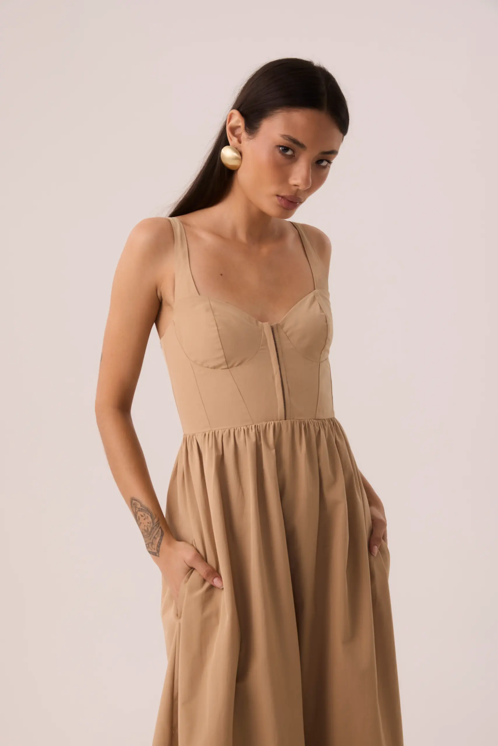 Vestido Midi Corselet em Corta Vento Caqui - Imagem 5