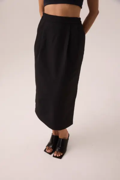 Alternative view of Saia Midi Lápis Corta Vento Preto
