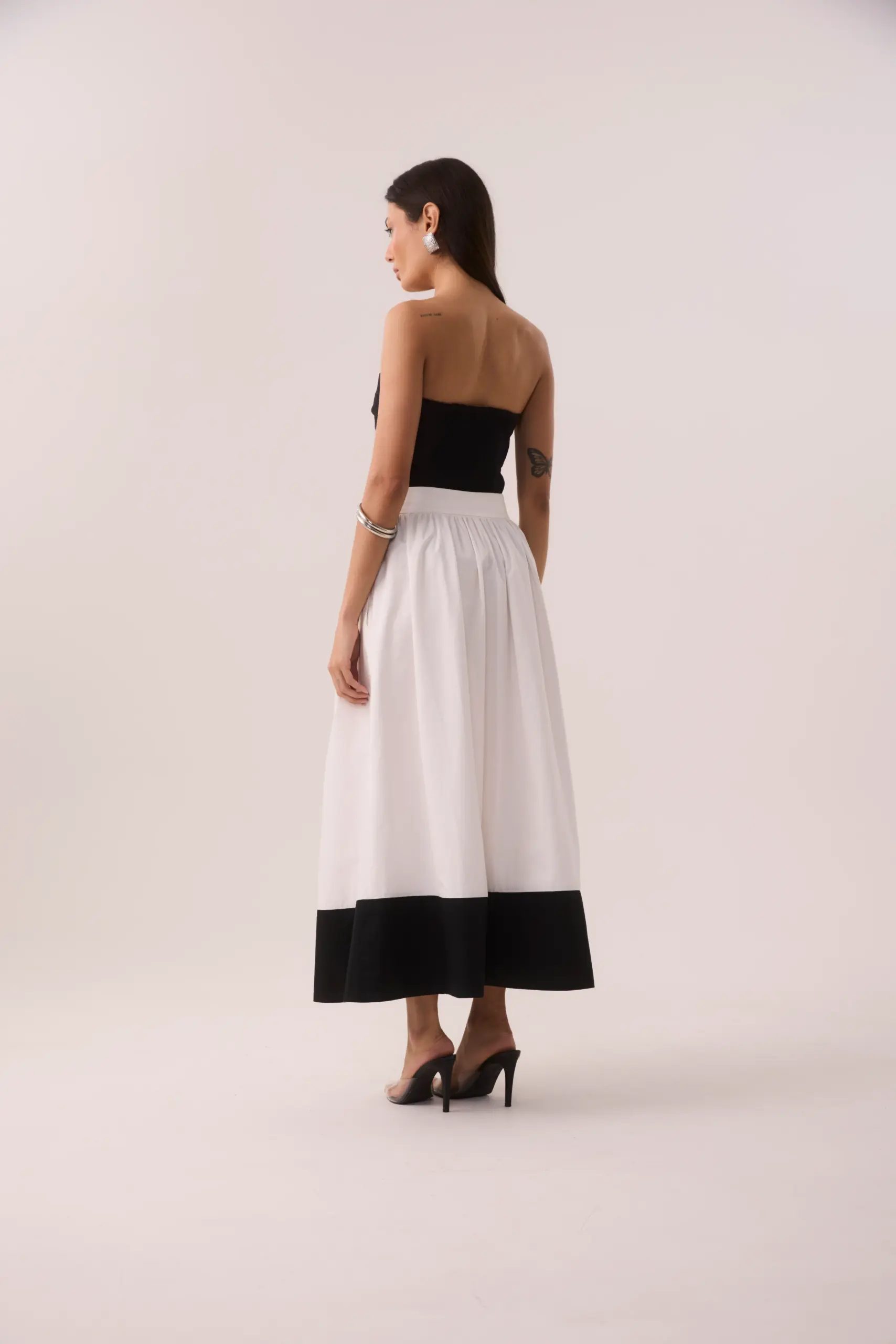 Saia Midi Classic P&B em Algodão com Cintura Alta e Bolsos - Imagem 3
