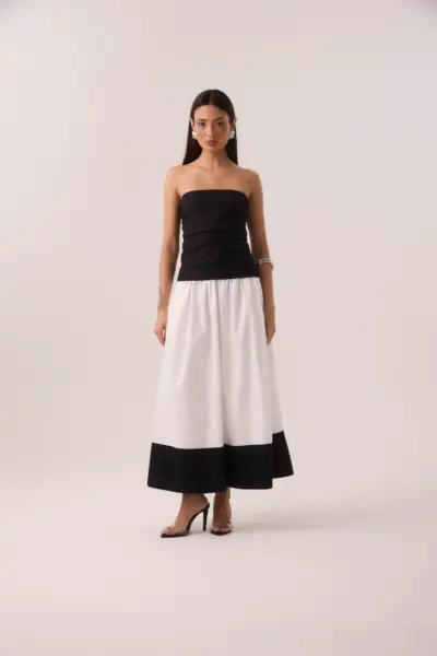 Saia Midi Classic P&B em Algodão com Cintura Alta e Bolsos